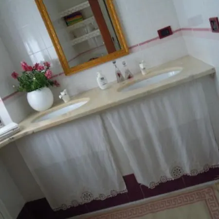 Pluminas Bed & Breakfast 3*